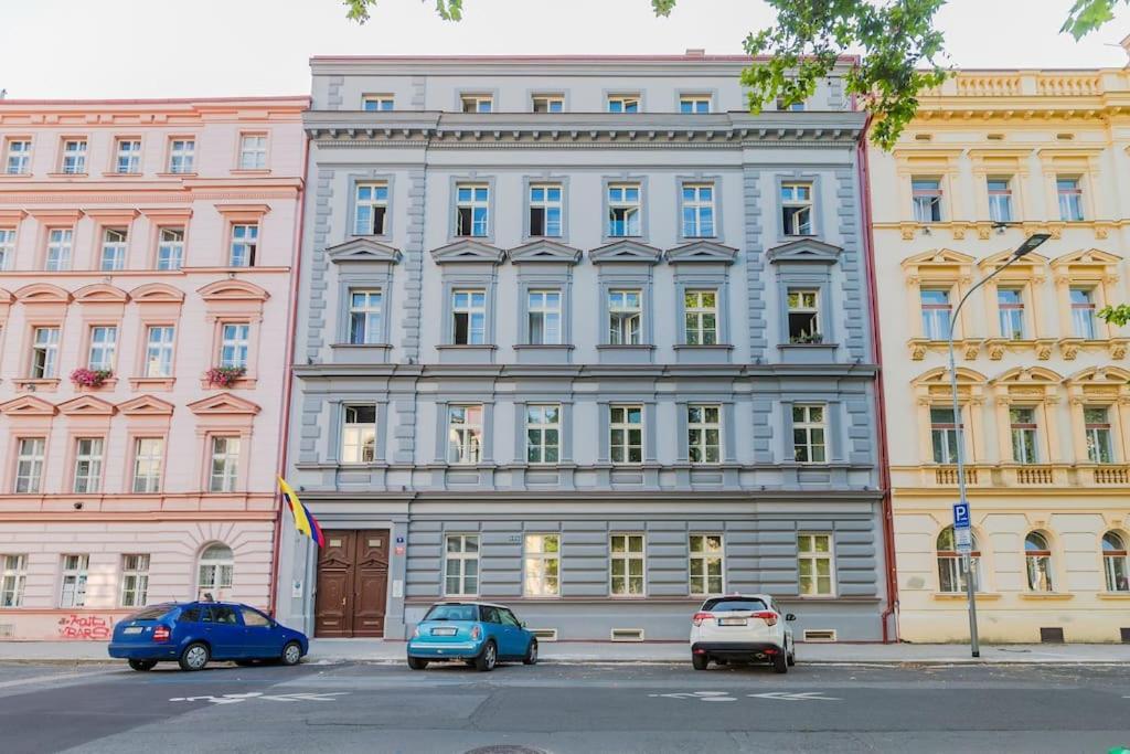 Cozy Quiet New Apartment In Karlin Square Prag Exteriör bild